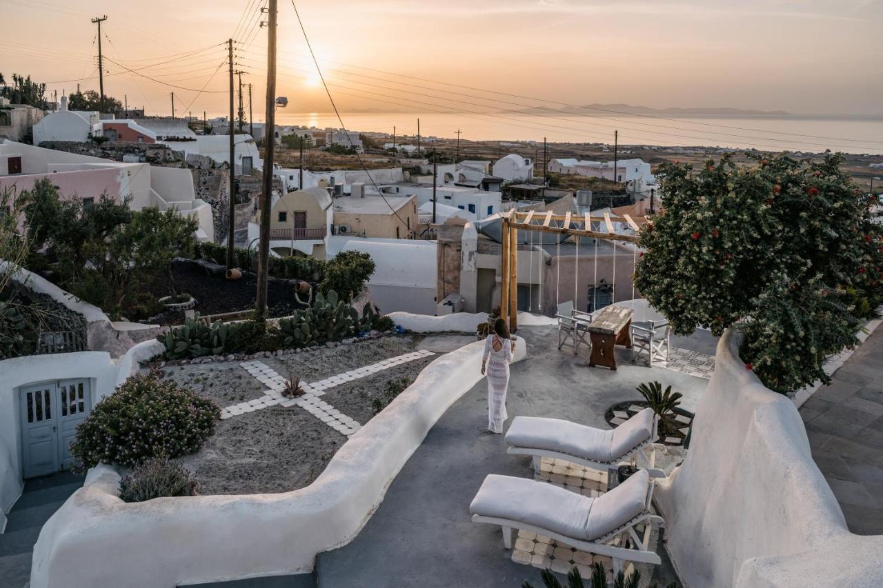 Fosuites Oia  Exterior foto
